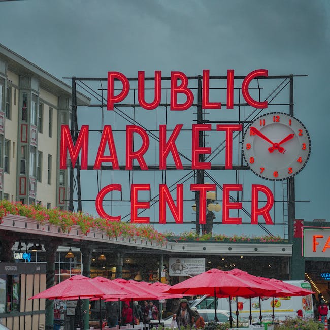Una vista del famoso letrero del Pike Place Market en Seattle, Washington.